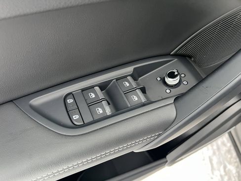 Certified 2025 Audi Q5 Prestige w/ Prestige Package image 19