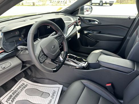 New 2026 Chevrolet Trax RS w/ Sunroof Package FWD image 24