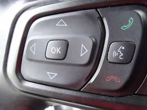 Used 2019 Jeep Wrangler Sport AWD/4WD image 13