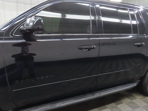 Used 2019 Chevrolet Suburban Premier image 41