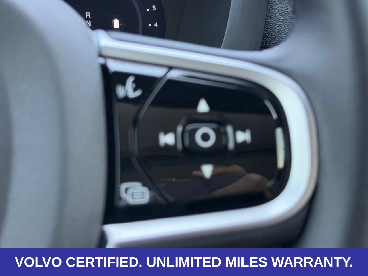Certified 2026 Volvo XC60 B5 Plus AWD/4WD image 17