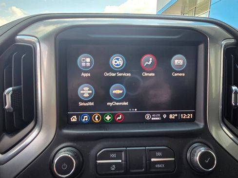 Used 2021 Chevrolet Silverado 1500 RST AWD/4WD image 19