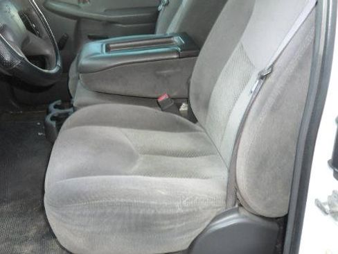 Used 2006 Chevrolet Silverado 1500 W/T RWD image 16