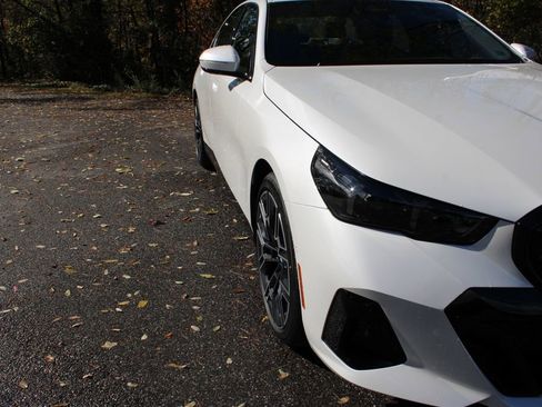 New 2026 BMW 530i xDrive 530i xDrive w/ M Sport Package image 43