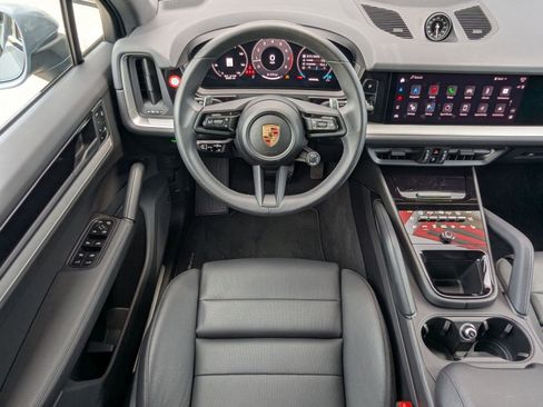 Certified 2025 Porsche Cayenne image 15