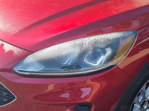 Used 2020 Ford Escape SE FWD image 6