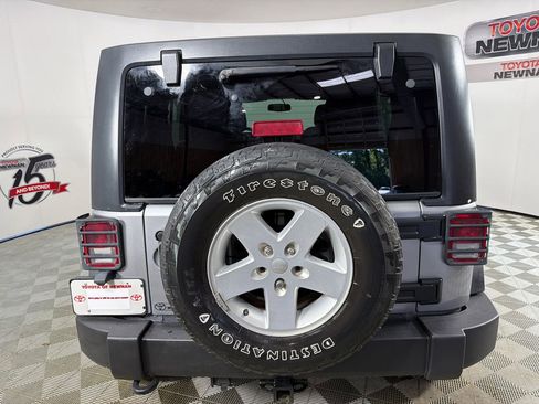 Used 2017 Jeep Wrangler Unlimited Sport w/ Quick Order Package 24S AWD/4WD image 4