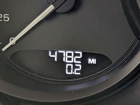 Certified 2025 Porsche Macan AWD/4WD image 37
