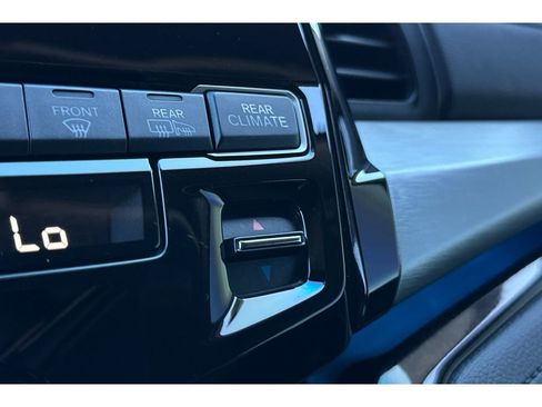 Used 2023 Honda Odyssey Touring image 31