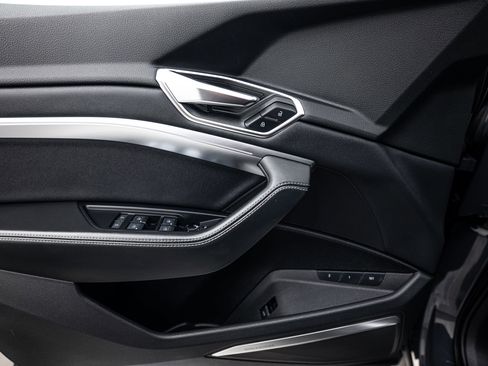 Used 2024 Audi Q8 e-tron Prestige w/ Prestige Package image 14