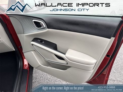 Used 2023 Kia Soul LX w/ LX Technology Package image 33