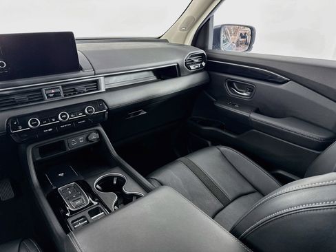 Certified 2024 Honda Pilot Touring image 25