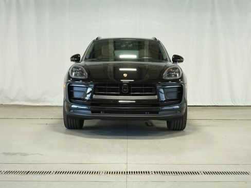 Certified 2026 Porsche Macan AWD/4WD image 10