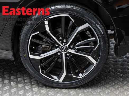Used 2023 Nissan Altima 2.5 SR w/ SR Premium Package AWD/4WD image 8