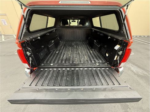 Used 2016 Toyota Tacoma TRD Off-Road w/ Towing Package AWD/4WD image 31