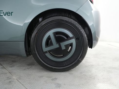 Used 2025 FIAT 500 e FWD image 9