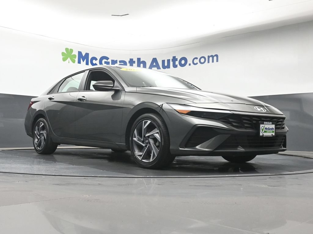 Used 2025 Hyundai Elantra Sport w/ Cargo Package FWD image 24