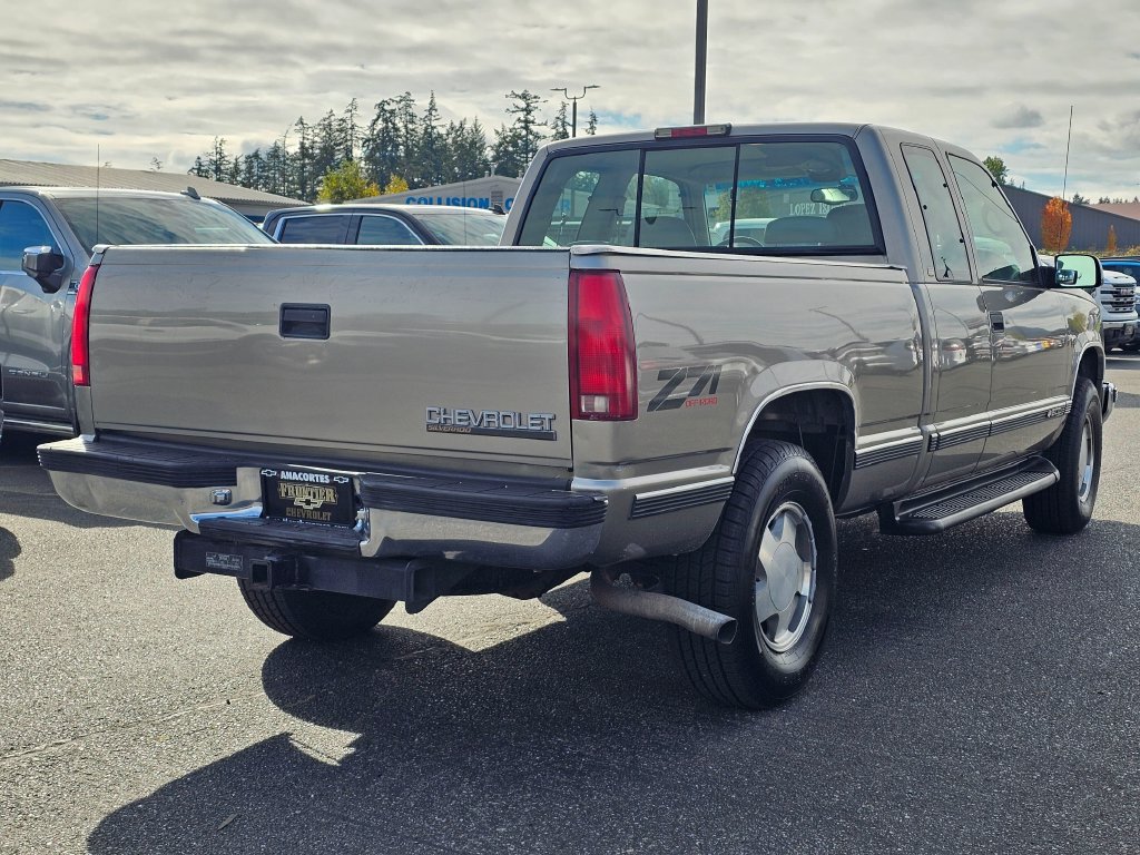 Used 1998 Chevrolet Silverado 1500 4x4 Extended Cab w/ Preferred Equipment Group 3 image 3