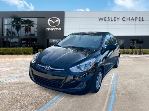 Used 2016 Hyundai Accent SE FWD image 1