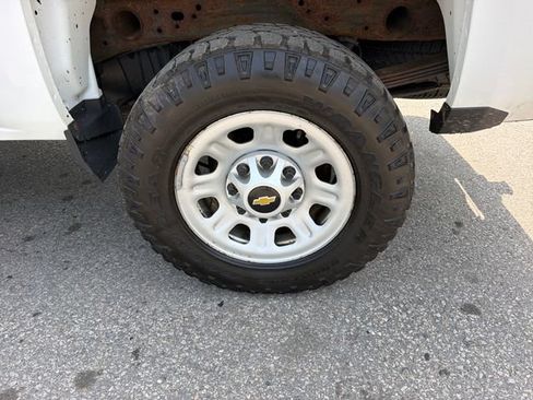 Used 2019 Chevrolet Silverado 2500 W/T AWD/4WD image 29
