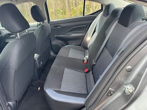 Used 2023 Nissan Versa SV image 11