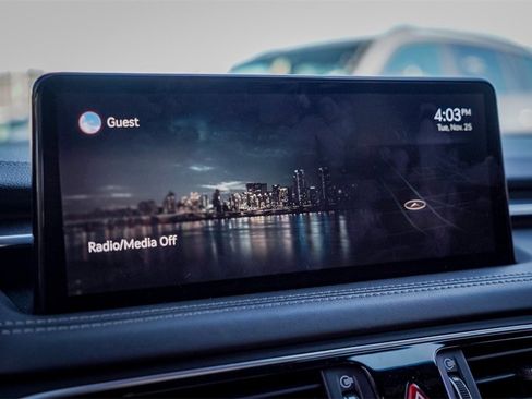 Used 2022 Genesis G70 3.3T image 23