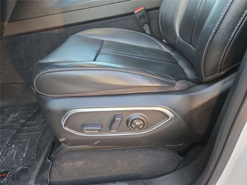 Used 2023 Jeep Wagoneer w/ Premium Group I image 23