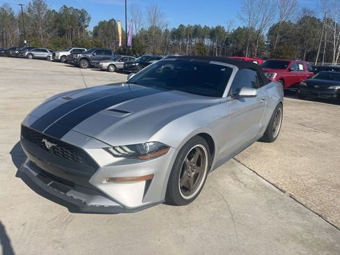 Used 2019 Ford Mustang Premium image 3