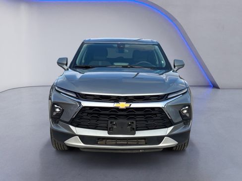 Used 2025 Chevrolet Blazer LT image 3