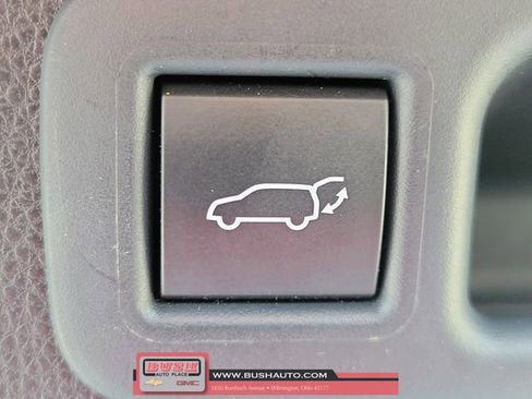 Used 2021 Toyota Highlander XLE image 10