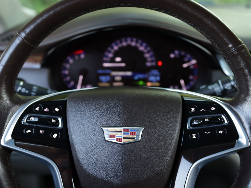 Used 2016 Cadillac XTS Luxury w/ Driver Awareness Package FWD image 11