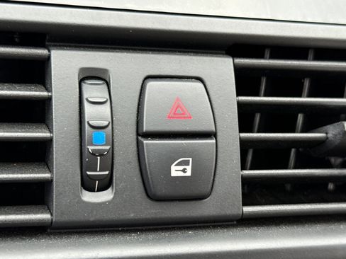 Used 2011 BMW 535i Sedan image 37