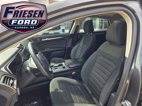 Used 2020 Ford Fusion SE AWD/4WD image 12