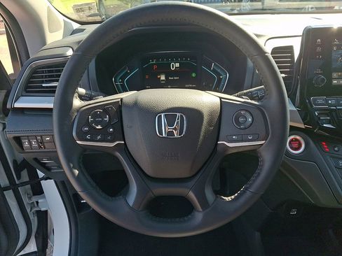 Used 2023 Honda Odyssey EX-L image 19