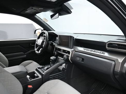 Used 2024 Toyota Tacoma SR5 AWD/4WD image 30