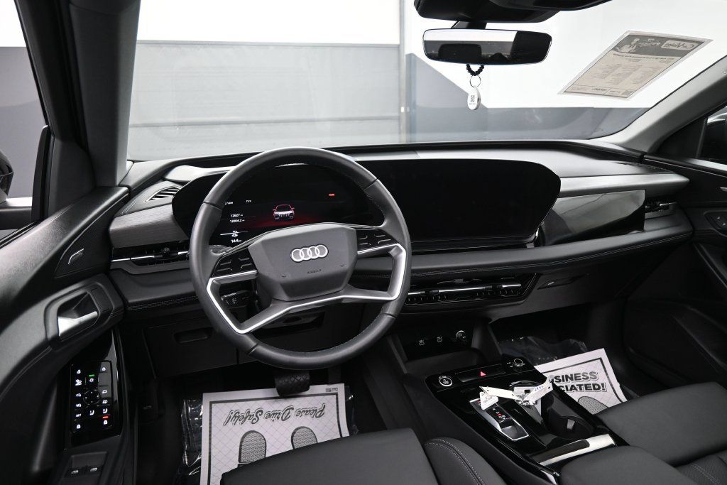 Used 2025 Audi Q6 e-tron Premium Plus w/ Premium Plus AWD/4WD image 24