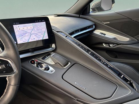 Used 2024 Chevrolet Corvette Stingray Coupe w/ Z51 Performance Package image 13