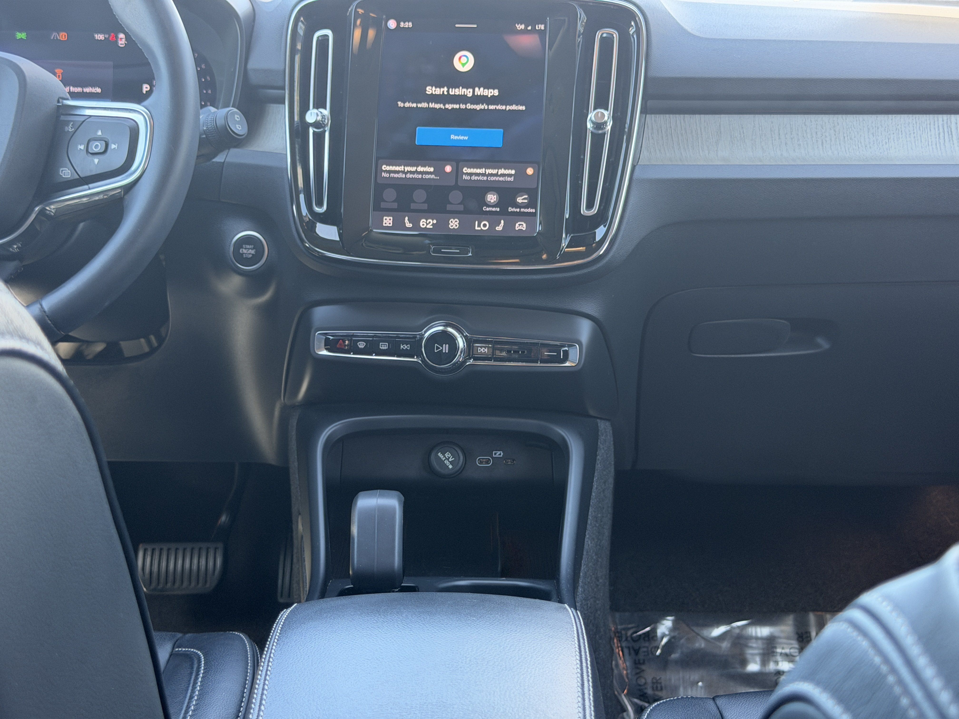 Certified 2024 Volvo XC40 B5 Core AWD/4WD image 15