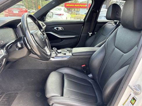 Used 2020 BMW 330i Sedan w/ Convenience Package image 9
