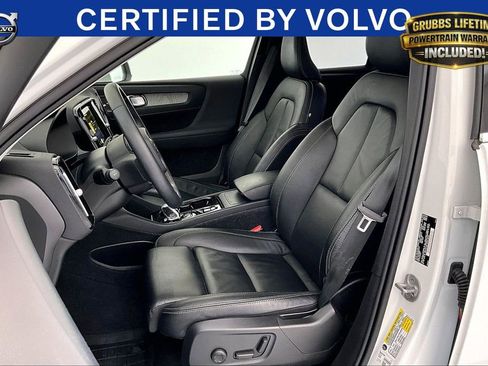 Certified 2024 Volvo XC40 B5 Ultimate w/ Protection Package Premier AWD/4WD image 32