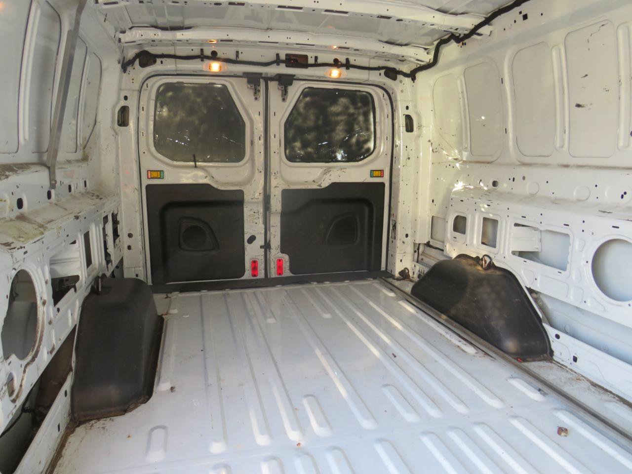 Used 2016 Ford Transit 350 148 Low Roof w/ Exterior Upgrade Package RWD image 27