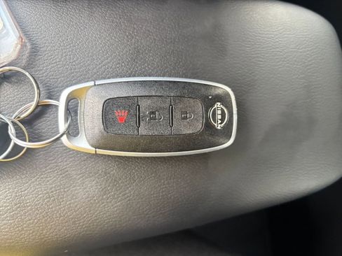 Used 2025 Nissan Kicks SV image 21