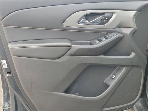 Used 2020 Chevrolet Traverse LT image 22