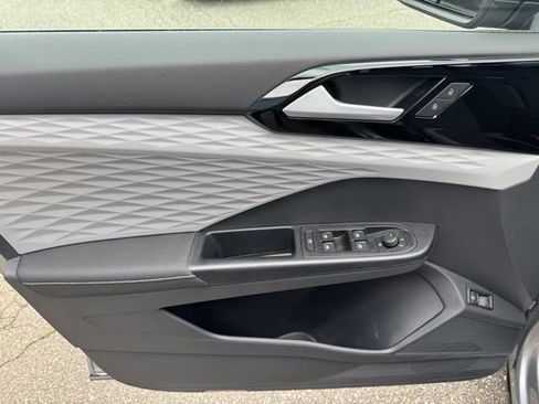 Certified 2024 Volkswagen Taos S AWD/4WD image 27