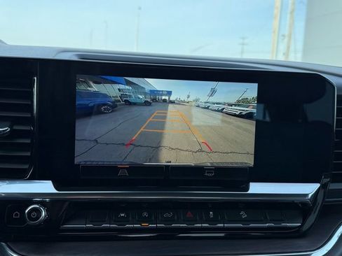 Used 2023 GMC Sierra 1500 SLT w/ SLT Premium Package image 17