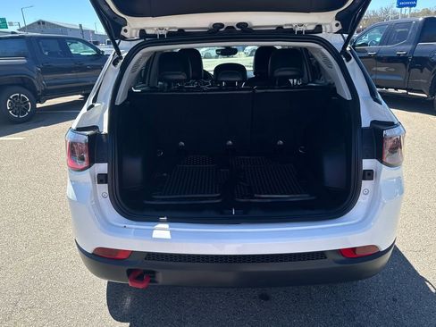 Used 2019 Jeep Compass Trailhawk AWD/4WD image 7