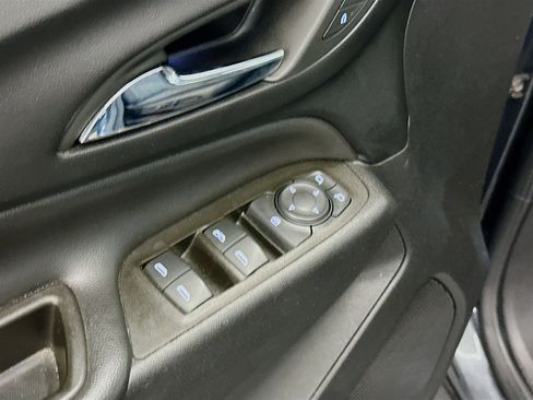 Used 2023 Chevrolet Equinox LT w/ Driver Convenience Package image 15