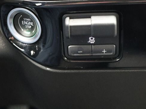 Used 2024 GMC Sierra 2500 SLE image 28