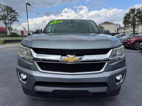 Used 2018 Chevrolet Colorado LT w/ LT Convenience Package AWD/4WD image 3