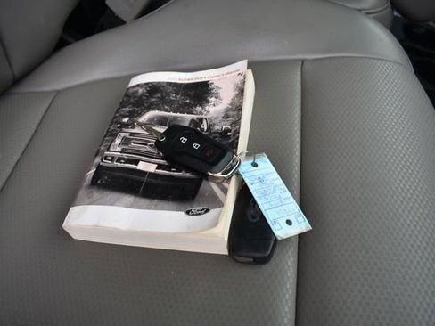 Used 2019 Ford F250 XL w/ Power Equipment Group image 18